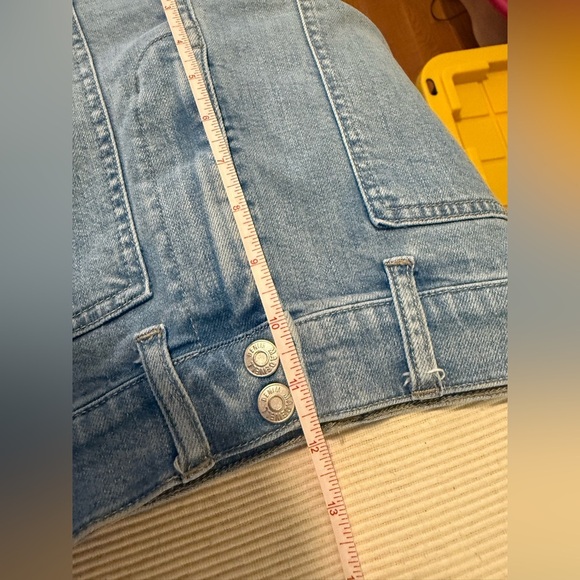 Madewell High Rise Denim Shorts Light Wash Patch Pockets Size 26 - Picture 8 of 8